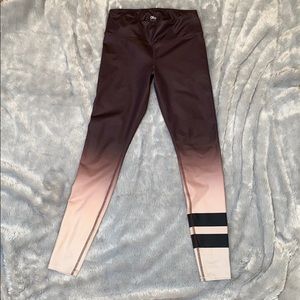 Alo yoga small leggings purple cream ombré